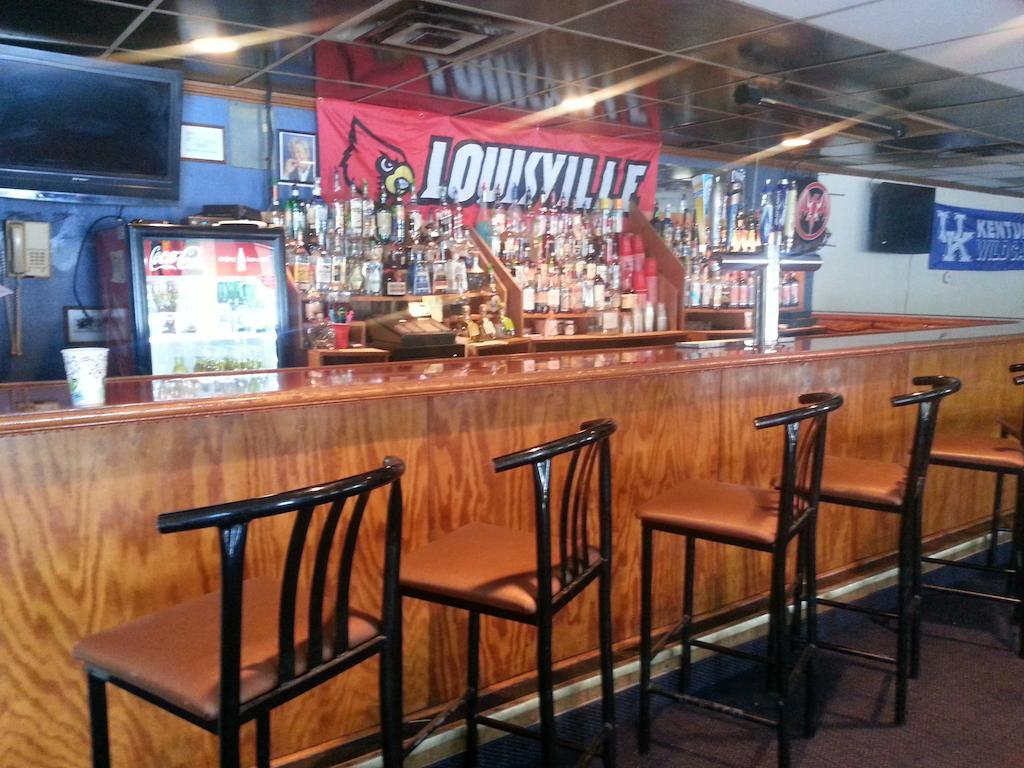 America'S Best Inn & Suites Clarksville Clarksville (Clark County) Buitenkant foto