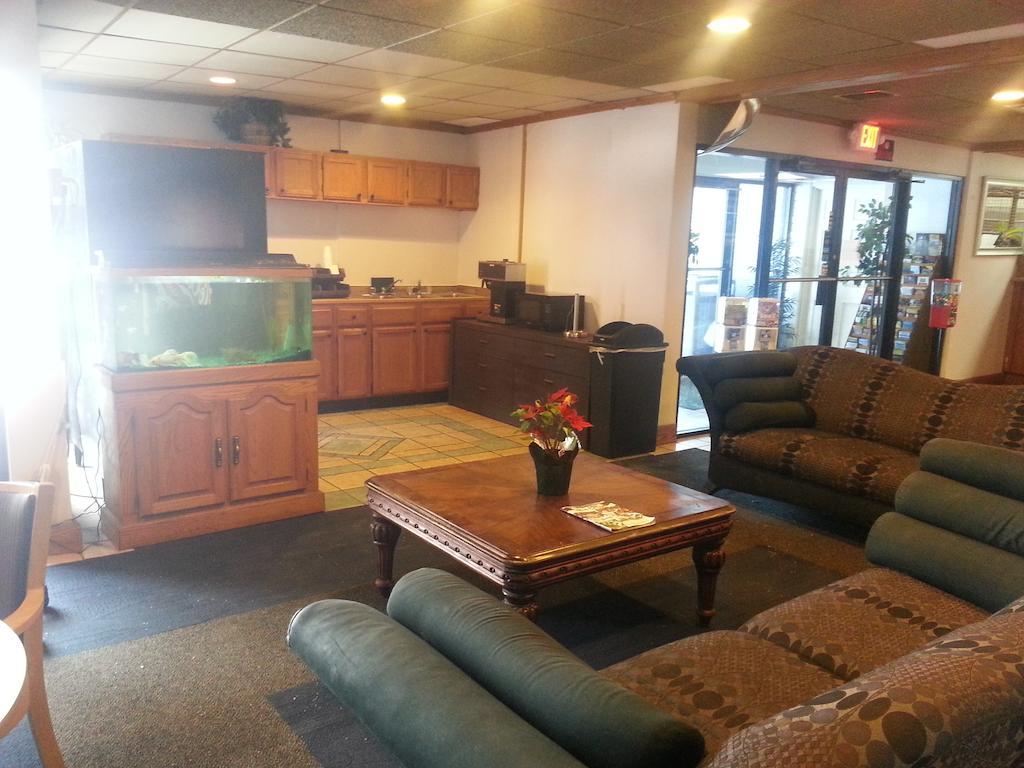 America'S Best Inn & Suites Clarksville Clarksville (Clark County) Buitenkant foto